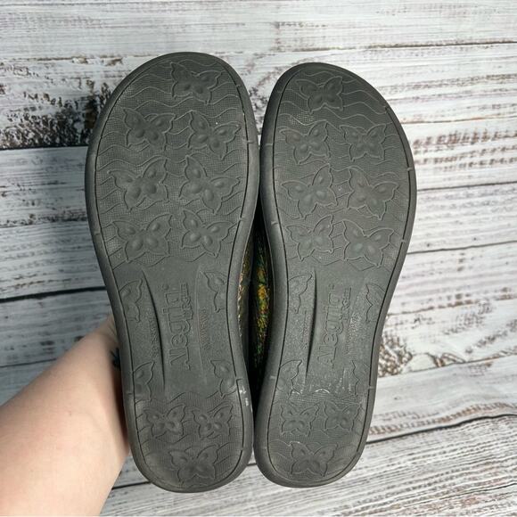 Alegria Petal Thrones Ballet Flats Size 8.5 Multicolor Oil Slick Snake Print - Picture 10 of 12